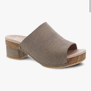 Dansko Maci Textured Leather Sandals Taupe Size 39